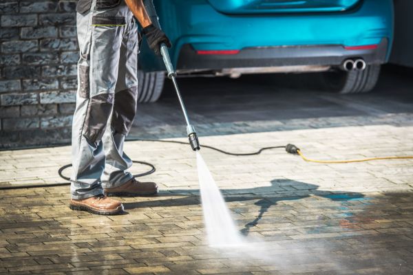 Cost of Driveway Pressure Washing in Lehigh Acres