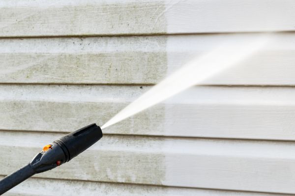 Cost of House Exterior Cleaning in Lehigh Acres