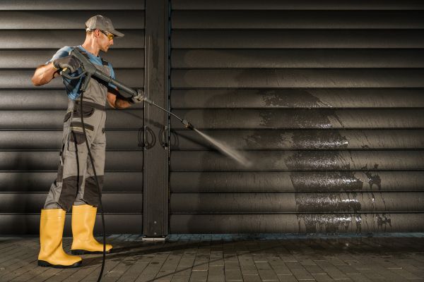 Cost of Garage Power Washing in Lehigh Acres
