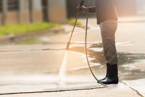 Cost of Residential Concrete Cleaning in Lehigh Acres