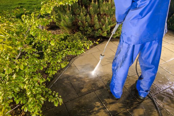 Cost of Hardscape Cleaning in Lehigh Acres
