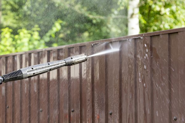 Cost of Vinyl Fence Cleaning in Lehigh Acres