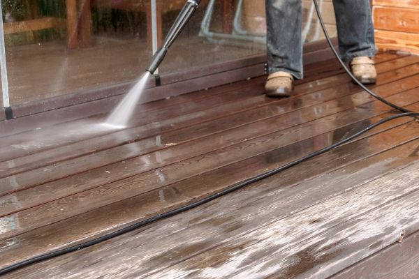 Cost of Pool Deck Power Washing in Lehigh Acres