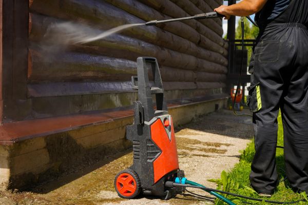Cost of Wood House Exterior Cleaning in Lehigh Acres