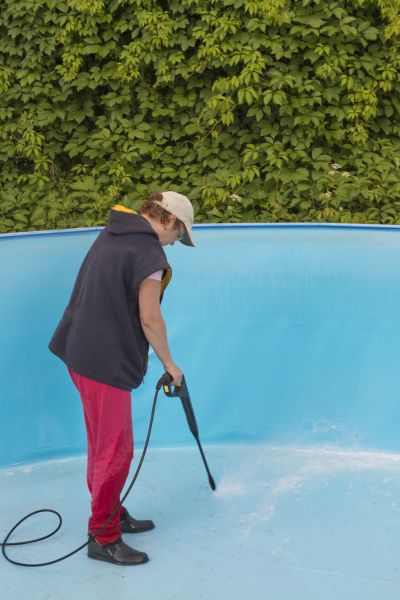 Cost of Pool Pressure Washing in Lehigh Acres