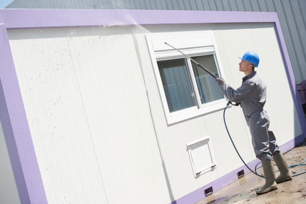 Cost of Apartment Pressure Washing in Lehigh Acres