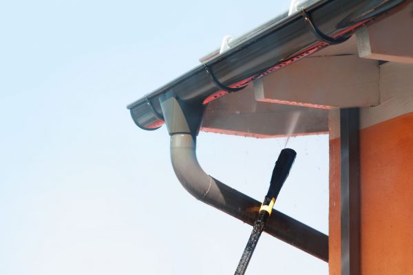 Cost of Eaves Power Washing in Lehigh Acres
