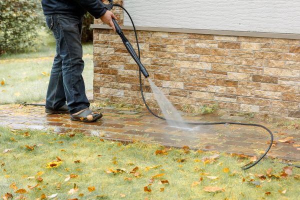 Cost of Residential Powerwashing in Lehigh Acres